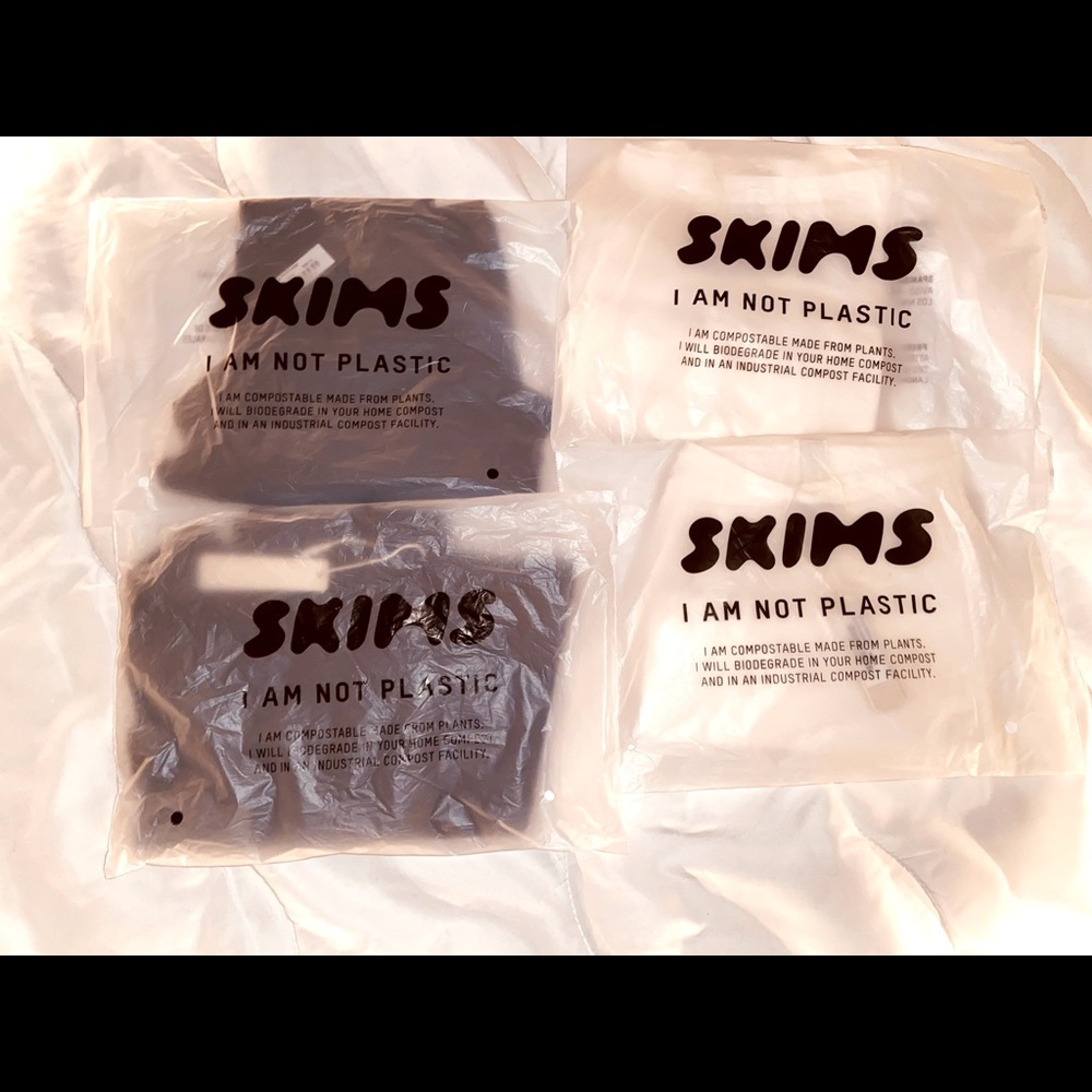 SKIMS4 pair unopened boy shorts. 2 are marble color, both 3X. 2 onyx 1-2X & 1-3X